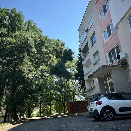 Lovely One Bedroom In Апартамент
