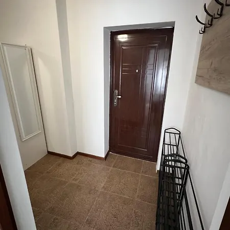 Апартамент Lovely One Bedroom In *